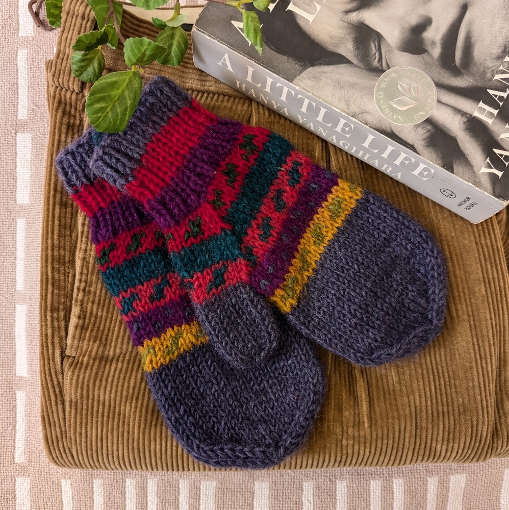 Newari | Icelandic Design | Handcrafted in Nepal Wool Mittens